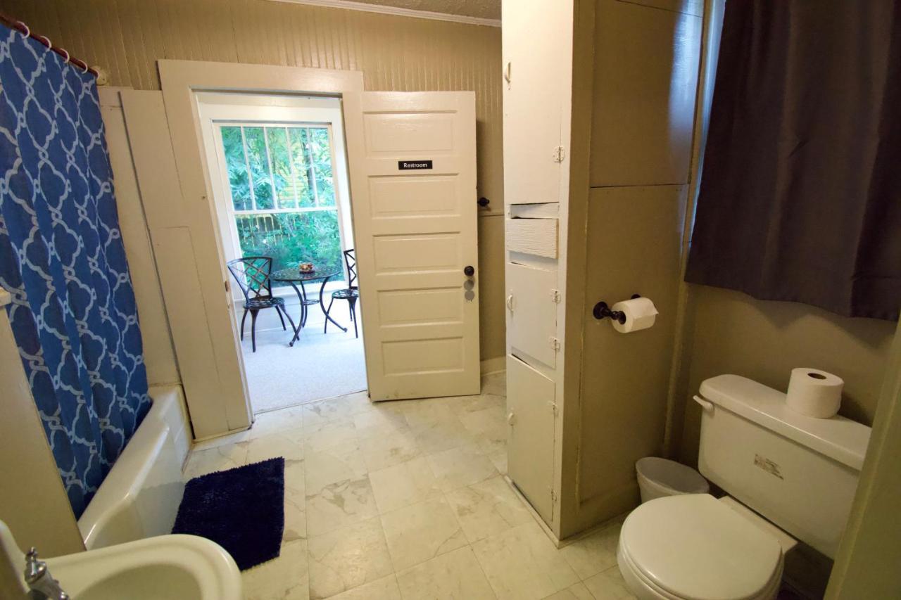 לאפאייט Cajun Hostel Downtown מראה חיצוני תמונה